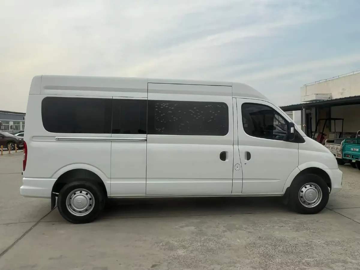 2021 MAXUS XinTu V80 2.0T 139HP L4 6MT,autocango,china used car exporter,china ev exporter,chinese used car exporter,chinese used ev exporter
