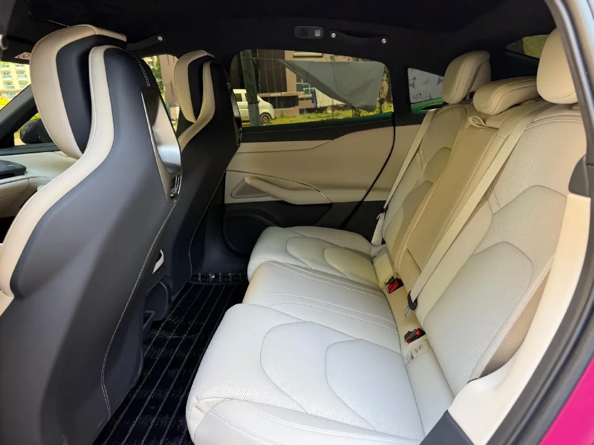 2024 MI SU7 BEV 101KWH,autocango,china used car exporter,china ev exporter,chinese used car exporter,chinese used ev exporter