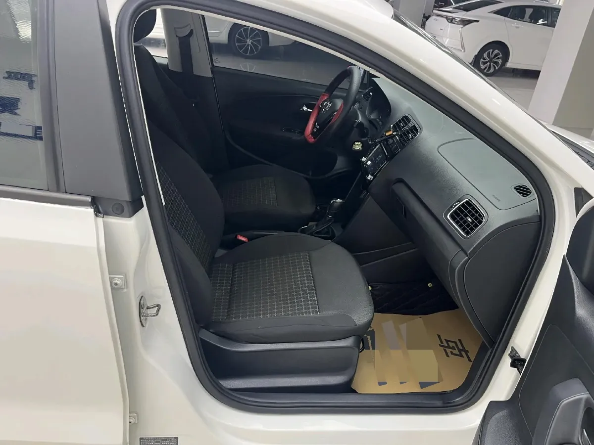 2016 Volkswagen Polo 1.6L 110HP L4 6AT,autocango,china used car exporter,china ev exporter,chinese used car exporter,chinese used ev exporter