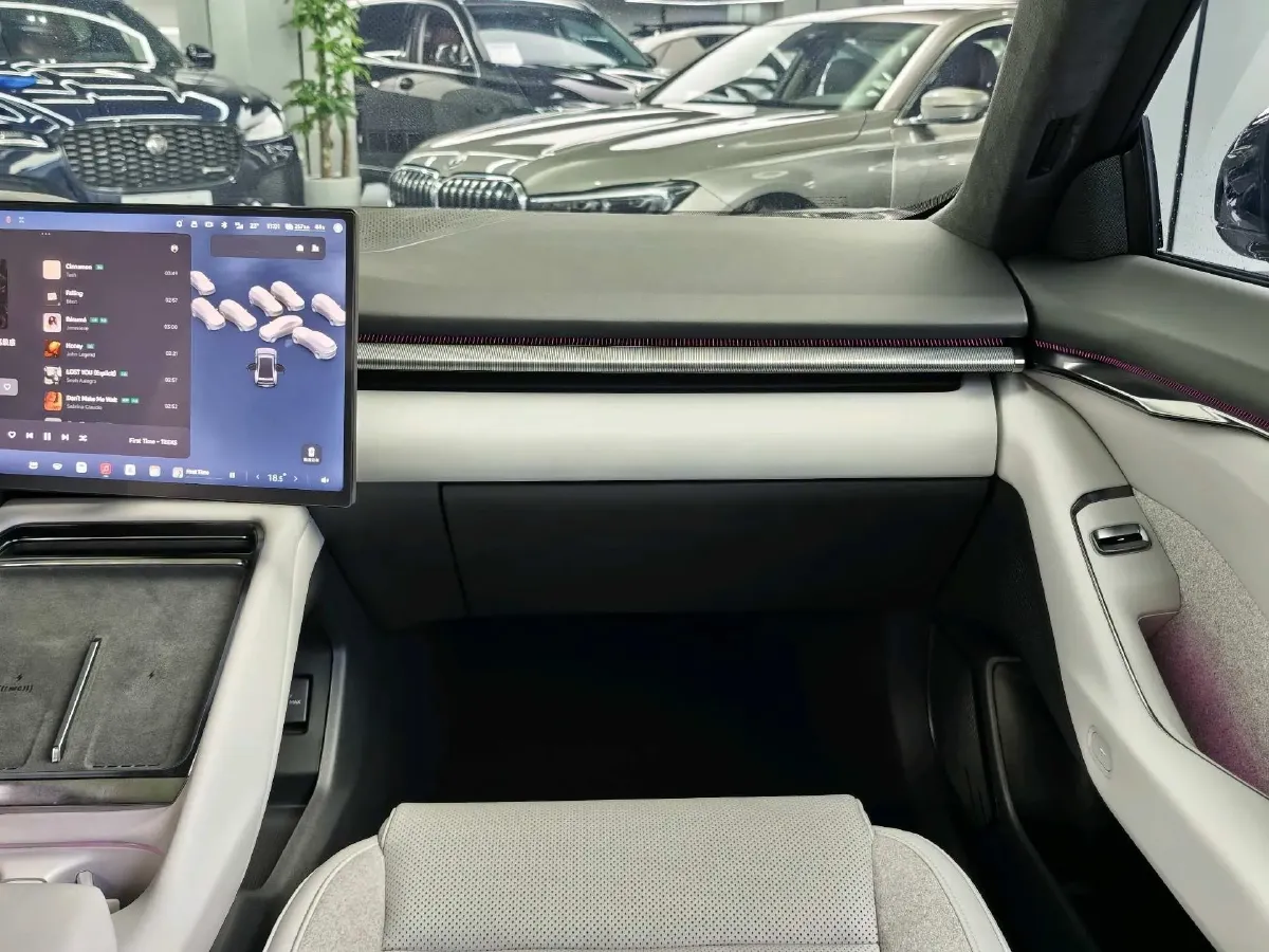 2025 Xpeng P7 BEV,autocango,china used car exporter,china ev exporter,chinese used car exporter,chinese used ev exporter