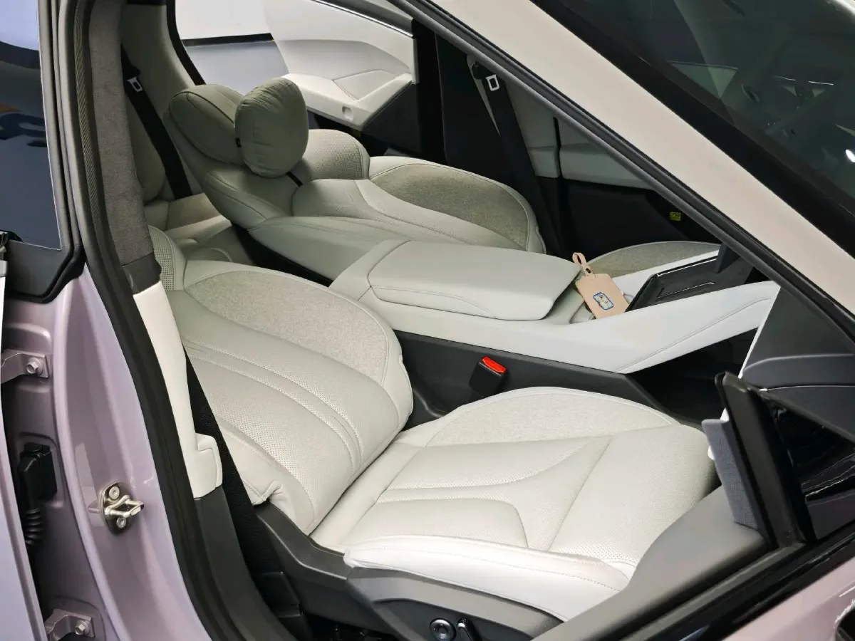 2025 Xpeng P7 BEV,autocango,china used car exporter,china ev exporter,chinese used car exporter,chinese used ev exporter