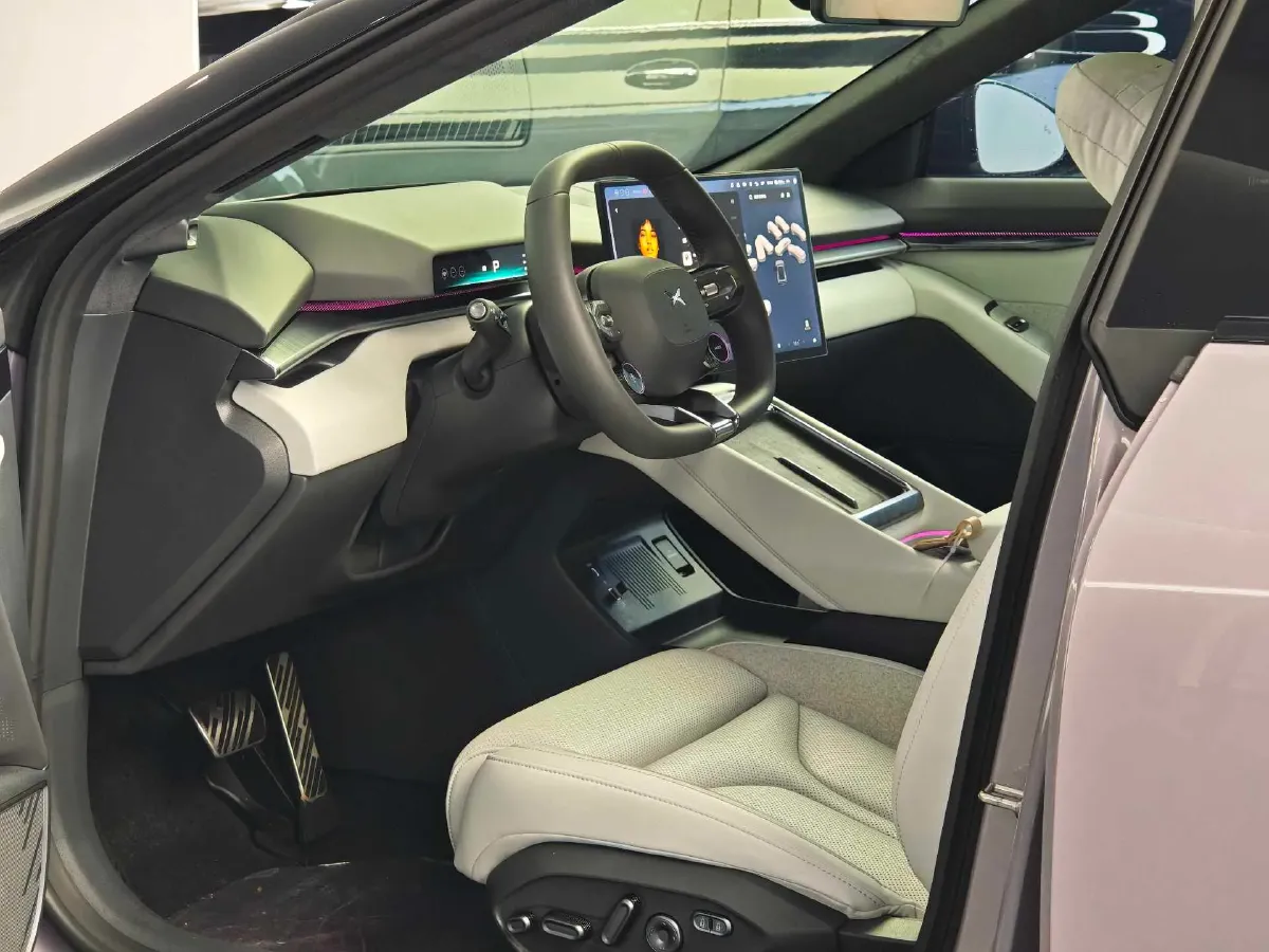 2025 Xpeng P7 BEV,autocango,china used car exporter,china ev exporter,chinese used car exporter,chinese used ev exporter