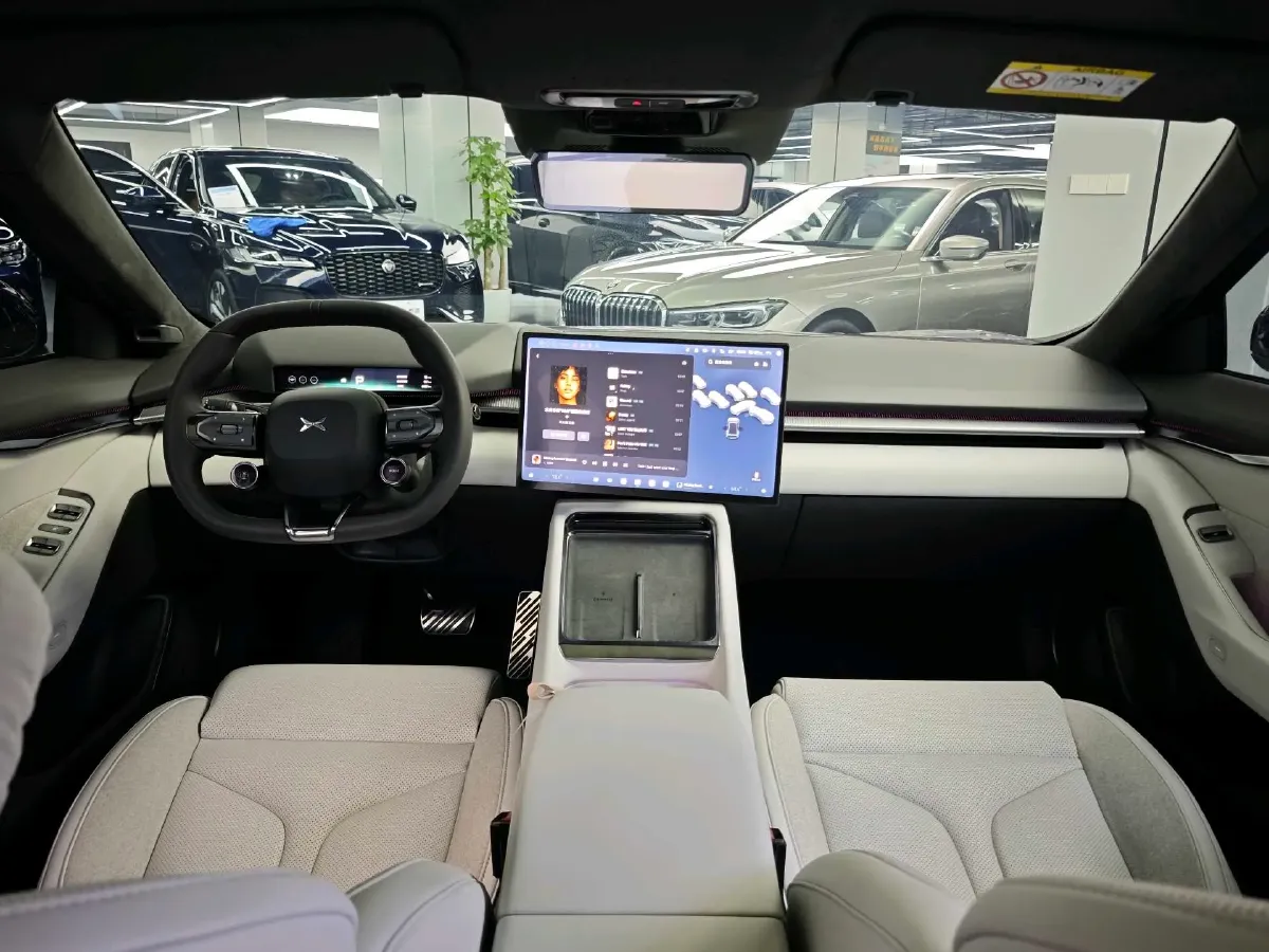 2025 Xpeng P7 BEV,autocango,china used car exporter,china ev exporter,chinese used car exporter,chinese used ev exporter