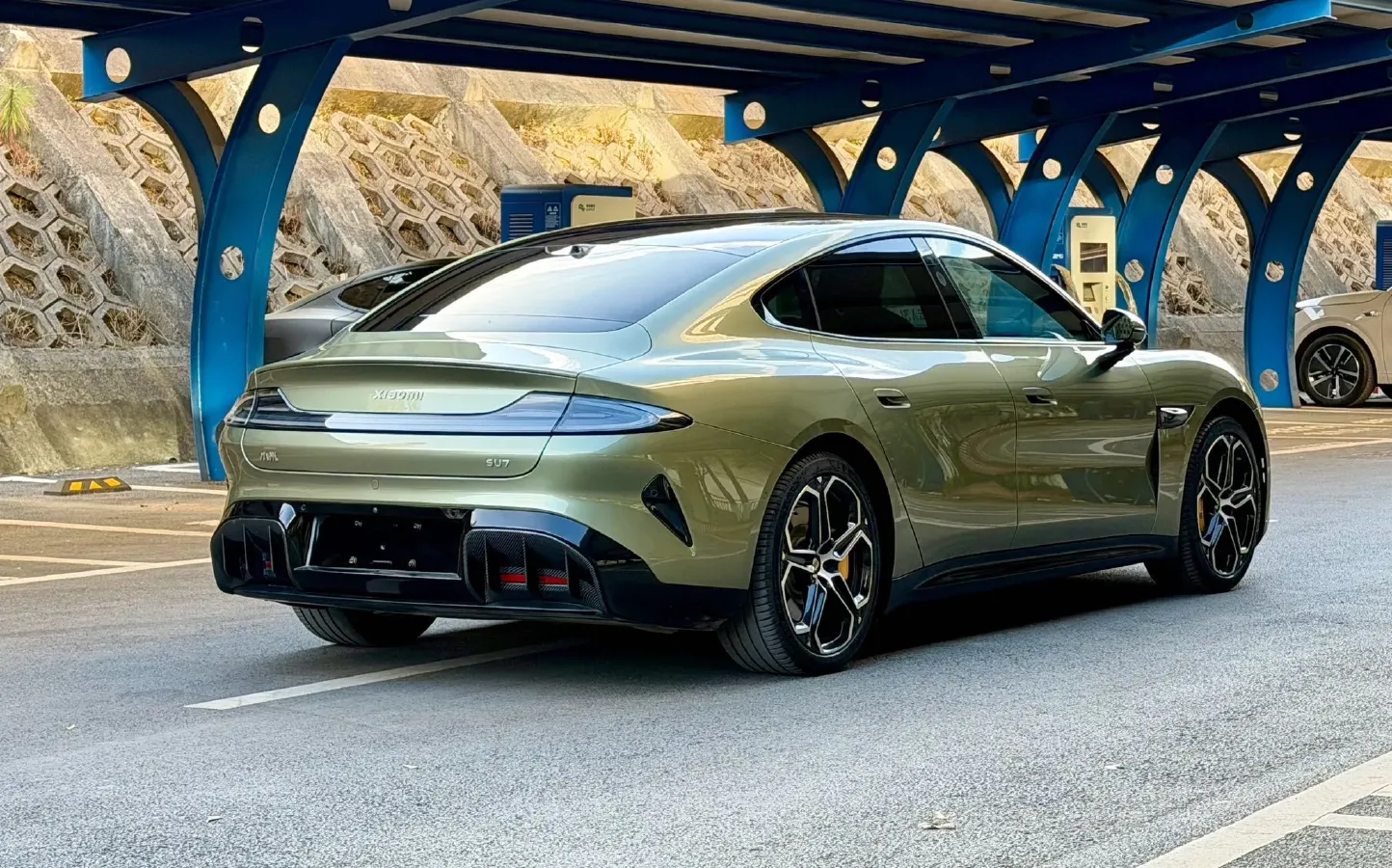 2024 MI SU7 BEV 73.6KWH,autocango,china used car exporter,china ev exporter,chinese used car exporter,chinese used ev exporter