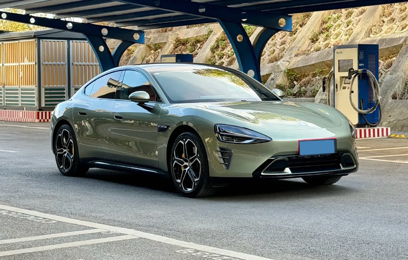 2024 MI SU7 BEV 73.6KWH,autocango,china used car exporter,china ev exporter,chinese used car exporter,chinese used ev exporter