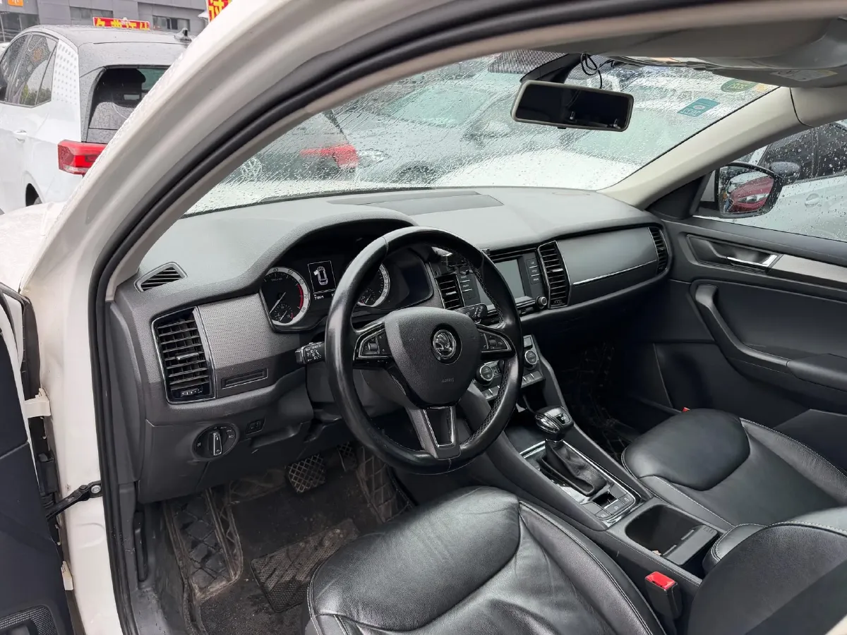 2017 Skoda Kodiak 1.8T 180HP L4 7DCT,autocango,china used car exporter,china ev exporter,chinese used car exporter,chinese used ev exporter