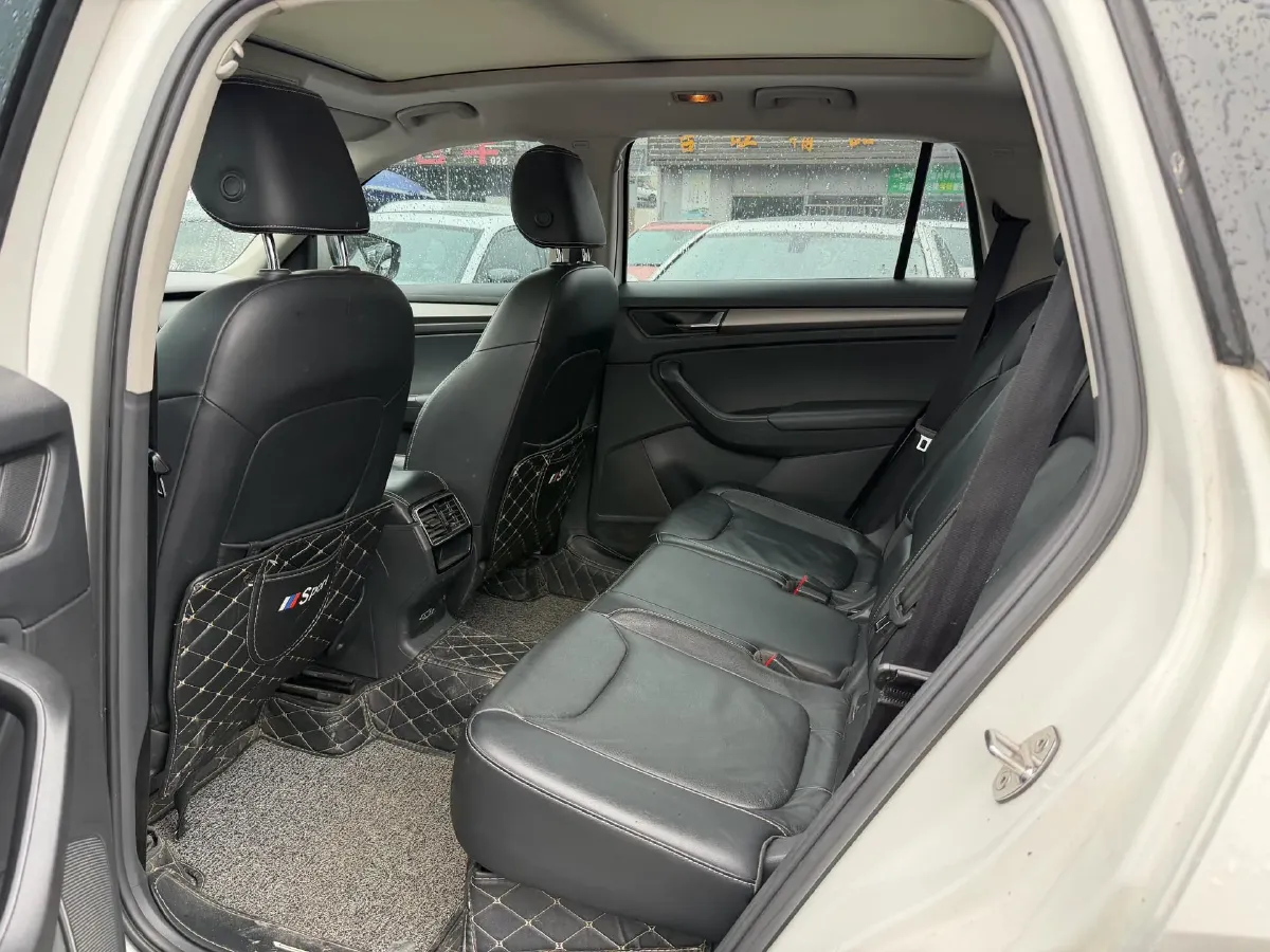 2017 Skoda Kodiak 1.8T 180HP L4 7DCT,autocango,china used car exporter,china ev exporter,chinese used car exporter,chinese used ev exporter