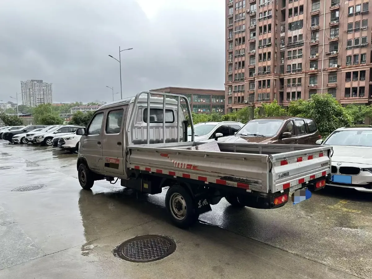 2023 DongFeng DFSK D71 1.6L 122HP L4 5MT,autocango,china used car exporter,china ev exporter,chinese used car exporter,chinese used ev exporter