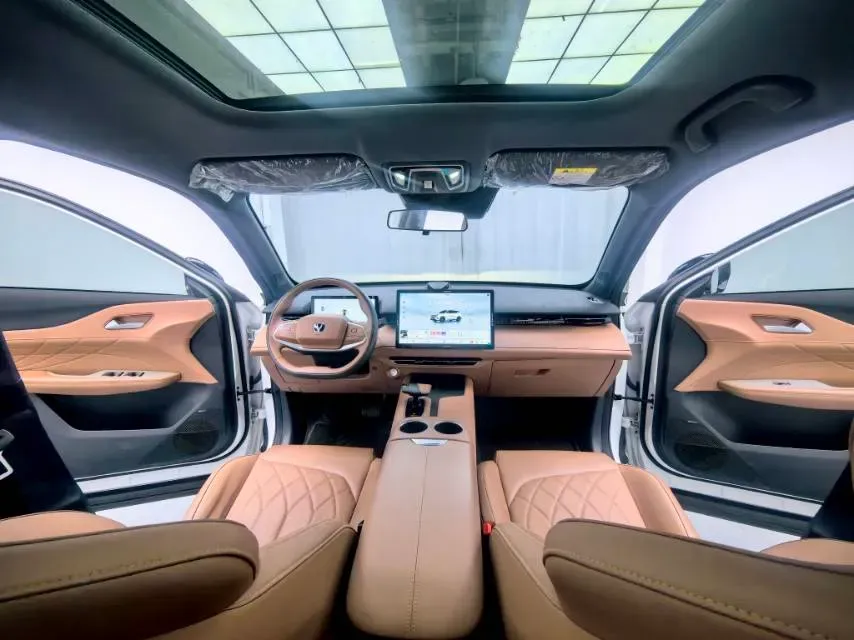 2024 ChangAn UNI-Z 1.5L 98HP L4 E-CVT PHEV 18.4KWH,autocango,china used car exporter,china ev exporter,chinese used car exporter,chinese used ev exporter