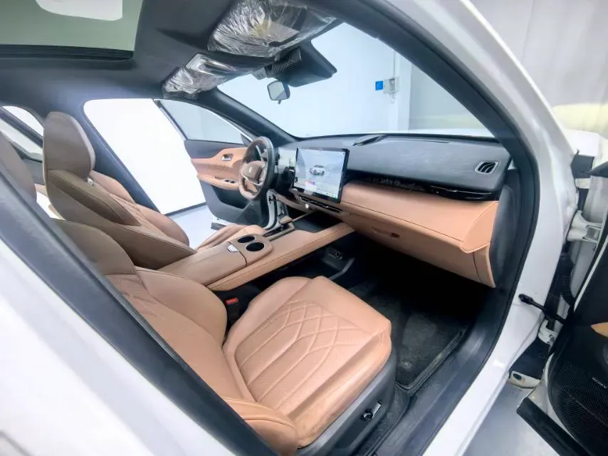 2024 ChangAn UNI-Z 1.5L 98HP L4 E-CVT PHEV 18.4KWH,autocango,china used car exporter,china ev exporter,chinese used car exporter,chinese used ev exporter