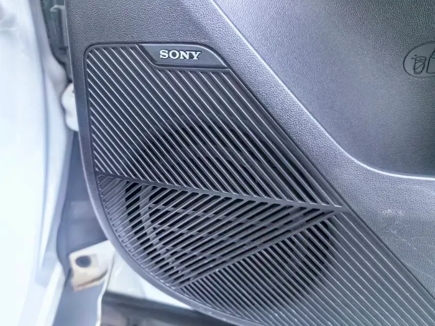 2024 ChangAn UNI-Z 1.5L 98HP L4 E-CVT PHEV 18.4KWH,autocango,china used car exporter,china ev exporter,chinese used car exporter,chinese used ev exporter