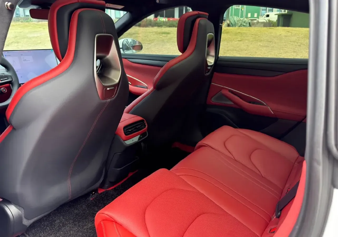 2024 MI SU7 BEV 94.3KWH,autocango,china used car exporter,china ev exporter,chinese used car exporter,chinese used ev exporter