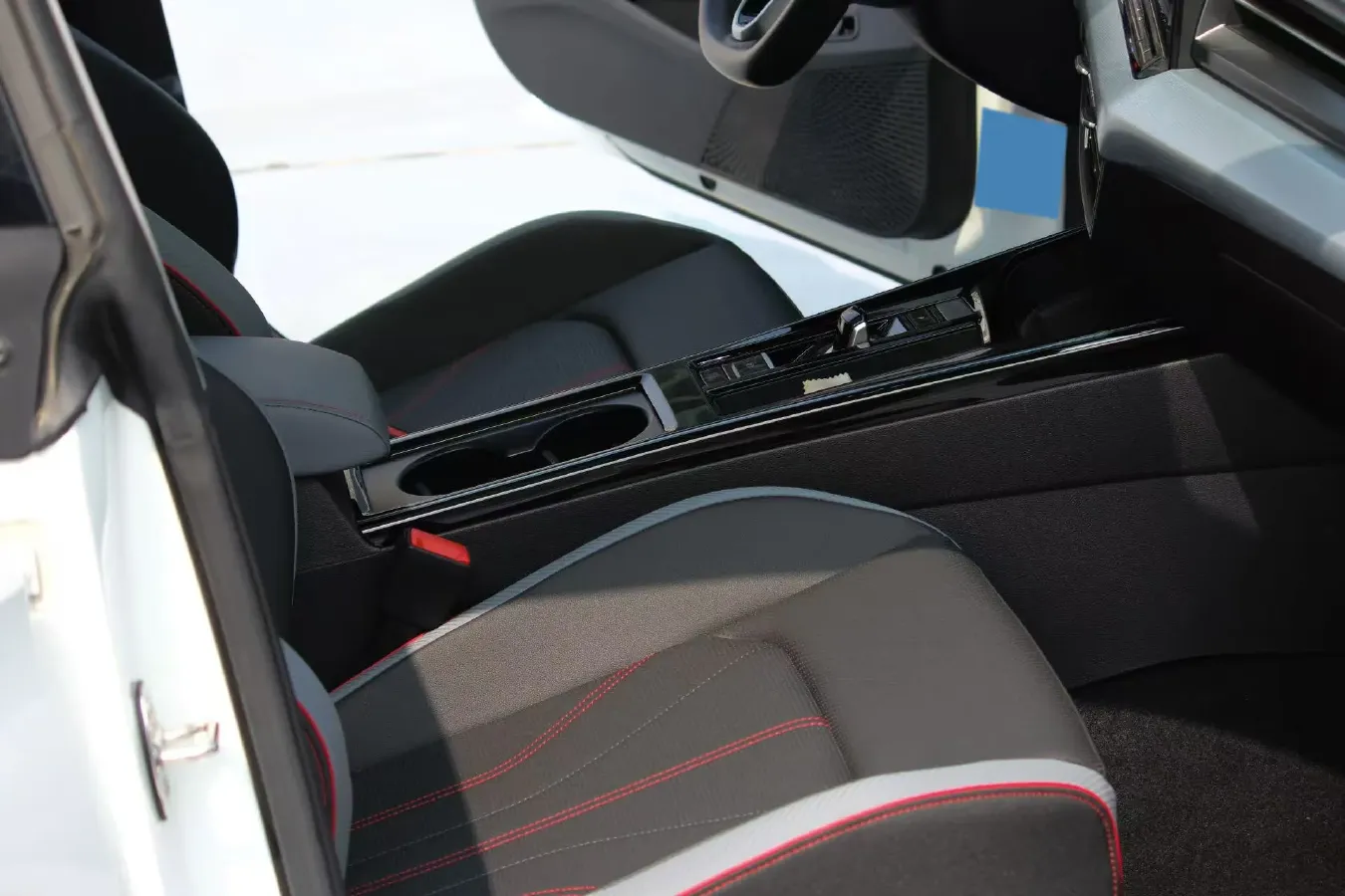 2023 Volkswagen Lamando 1.4T 150HP L4 7DCT,autocango,china used car exporter,china ev exporter,chinese used car exporter,chinese used ev exporter