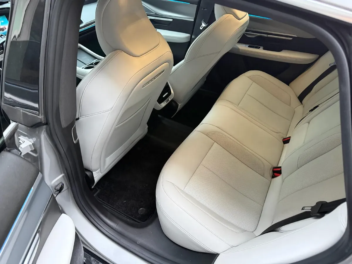 2023 Xpeng P7 BEV 86.2KWH,autocango,china used car exporter,china ev exporter,chinese used car exporter,chinese used ev exporter