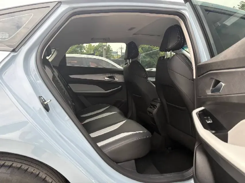 2024 Geely Binray 1.5T 181HP L4 7DCT,autocango,china used car exporter,china ev exporter,chinese used car exporter,chinese used ev exporter