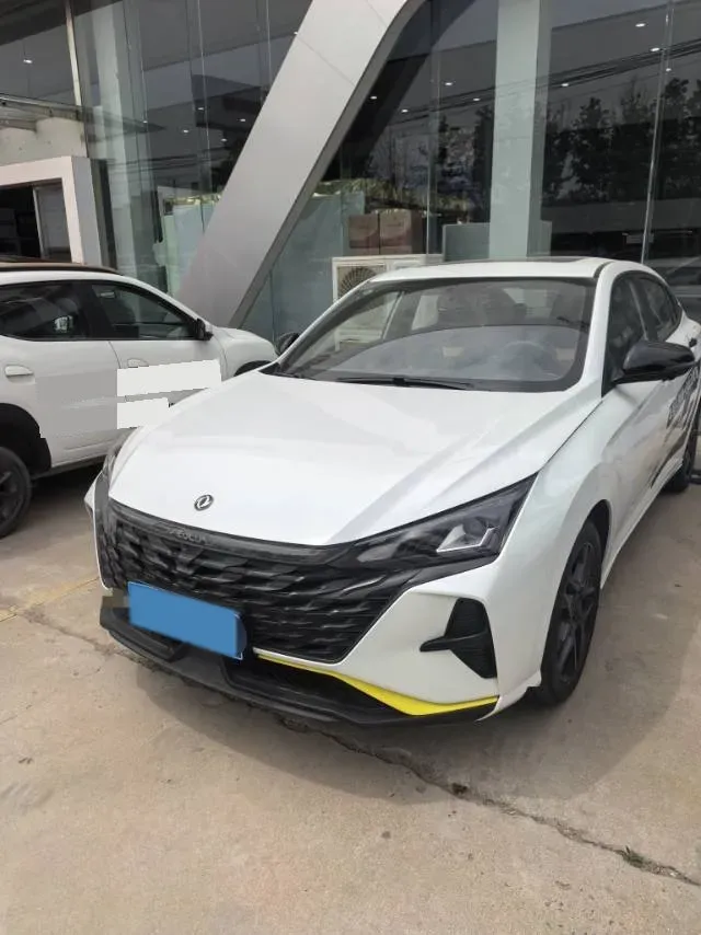 2023 DongFeng Aeolus YiXuan 1.5T 197HP L4 6DCT,autocango,china used car exporter,china ev exporter,chinese used car exporter,chinese used ev exporter