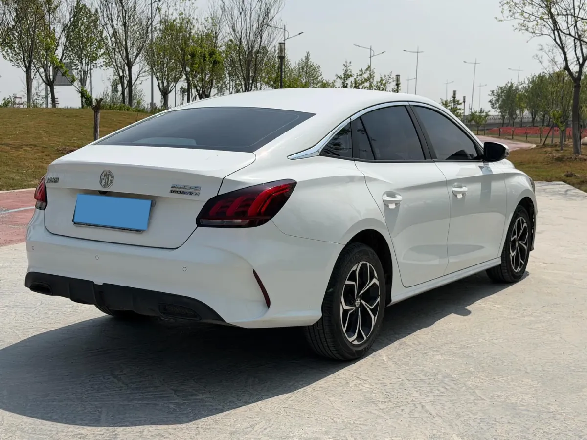 2023 MG 5 1.5L 129HP L4 5MT,autocango,china used car exporter,china ev exporter,chinese used car exporter,chinese used ev exporter