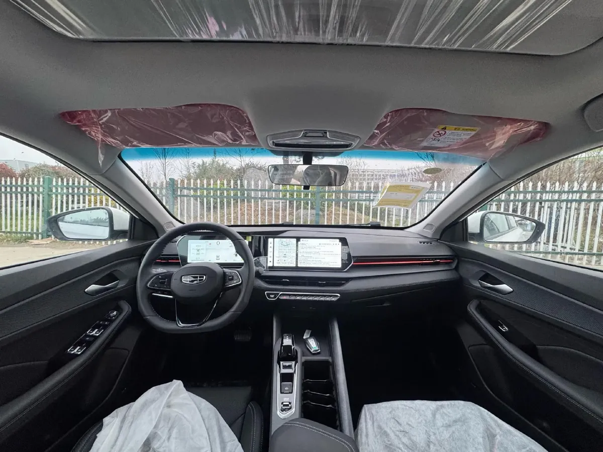 2024 Geely Binray 1.5T 181HP L4 7DCT,autocango,china used car exporter,china ev exporter,chinese used car exporter,chinese used ev exporter