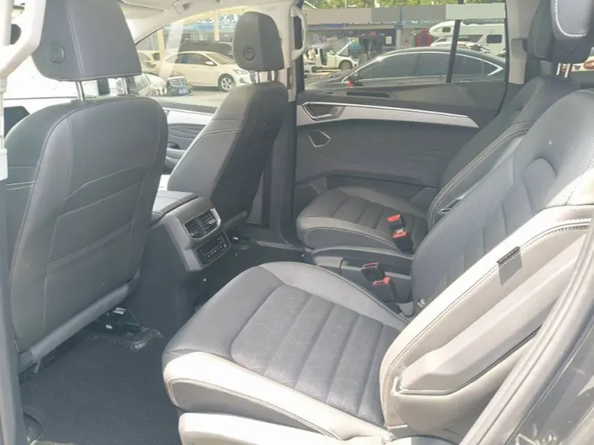 2021 Volkswagen Talagon 2.0T 220HP L4 7DCT,autocango,china used car exporter,china ev exporter,chinese used car exporter,chinese used ev exporter