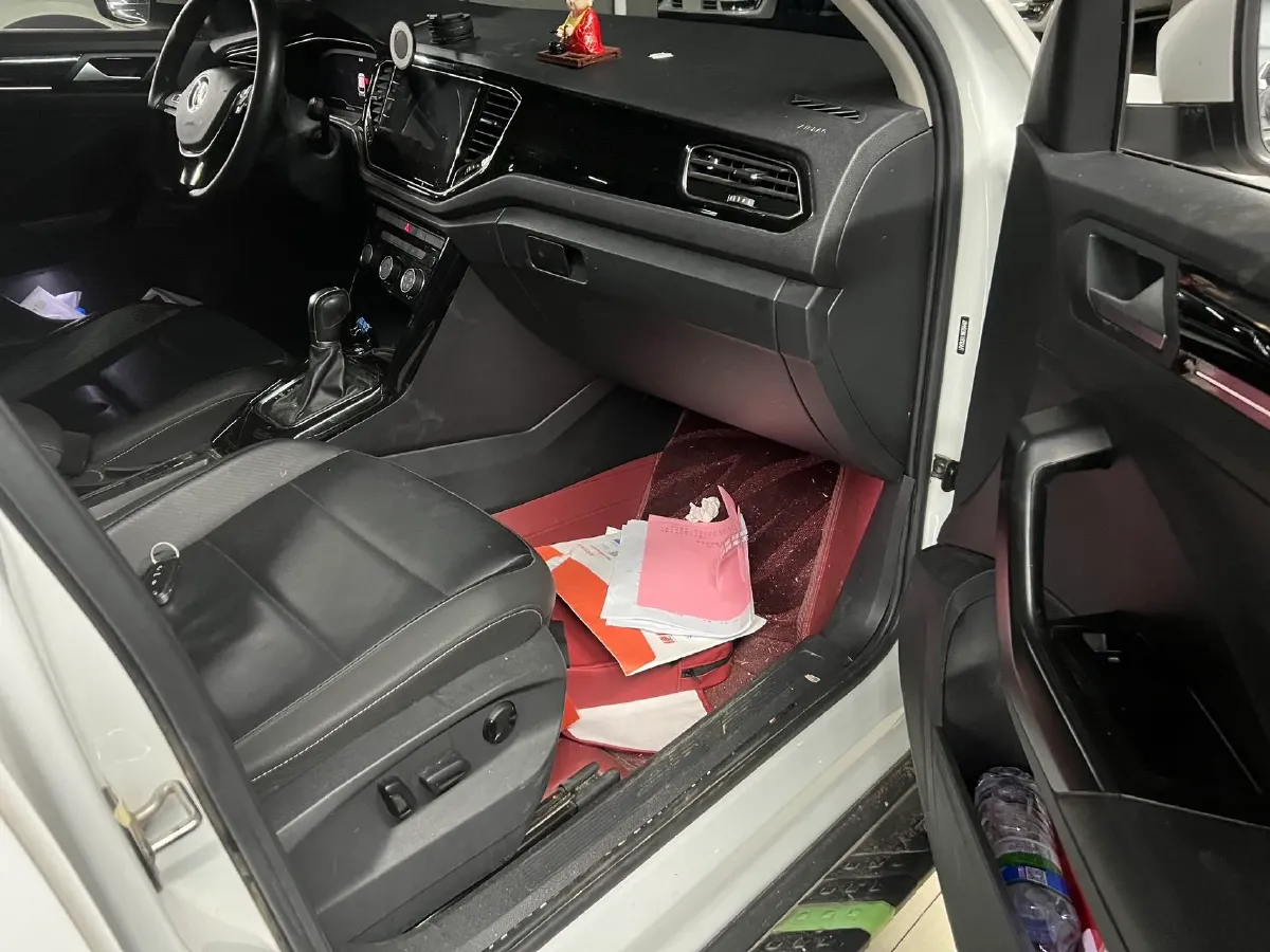 2022 Volkswagen T-Roc 1.4T 150HP L4 7DCT,autocango,china used car exporter,china ev exporter,chinese used car exporter,chinese used ev exporter