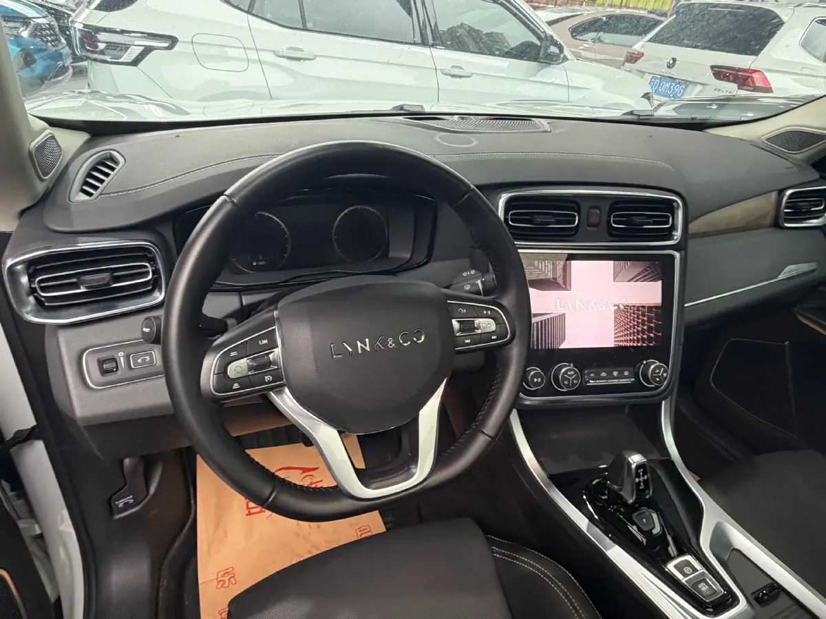 2019 LYNK&CO 01 2.0T 190HP L4 6AT,autocango,china used car exporter,china ev exporter,chinese used car exporter,chinese used ev exporter