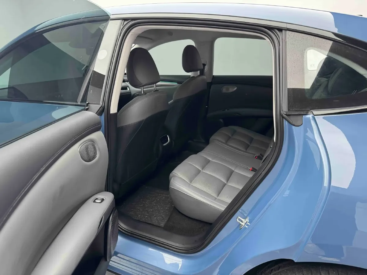 2025 IM LS6 BEV 75KWH,autocango,china used car exporter,china ev exporter,chinese used car exporter,chinese used ev exporter