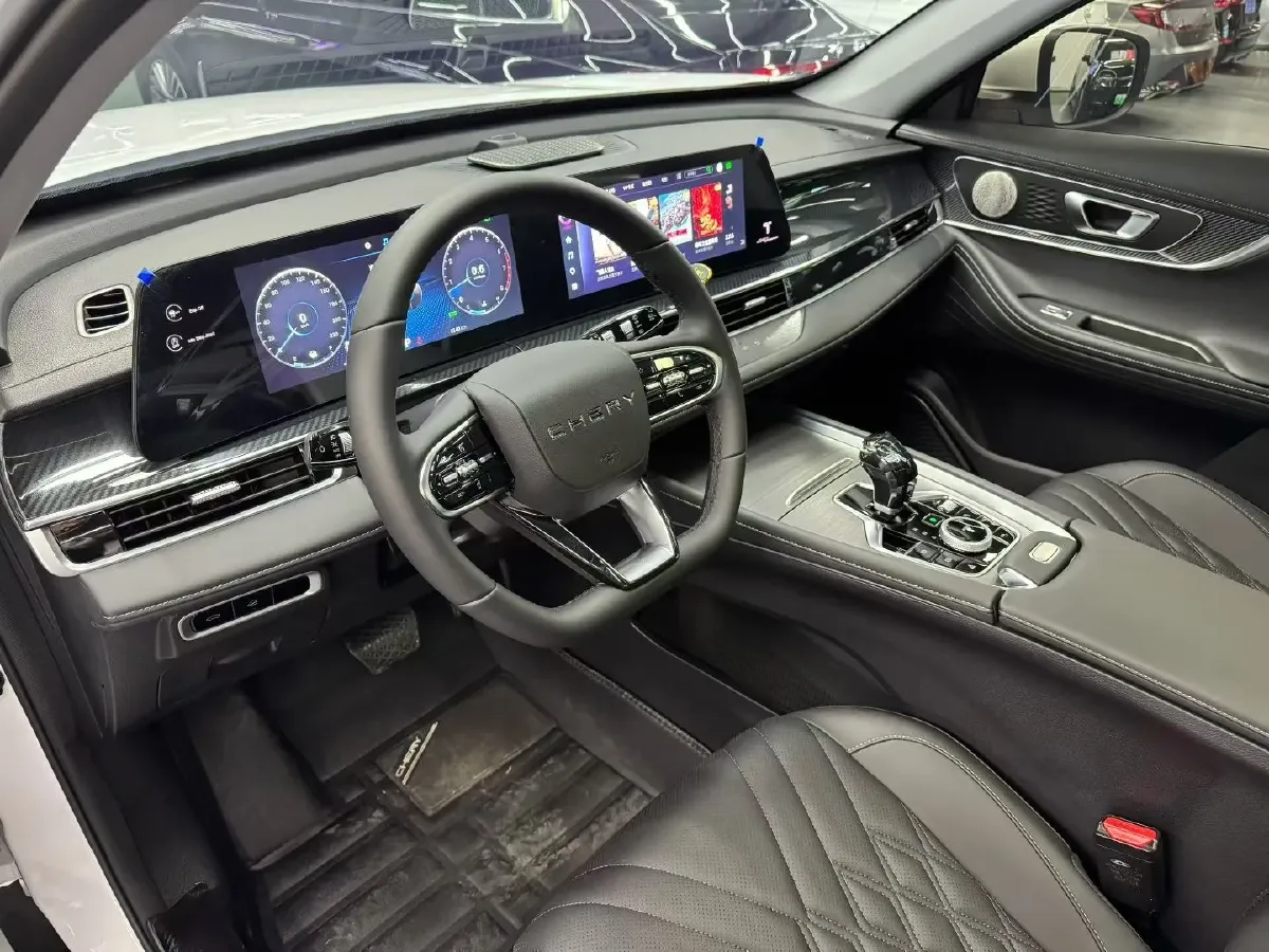 2023 Chery Tiggo 7 Plus 1.6T 197HP L4 7DCT,autocango,china used car exporter,china ev exporter,chinese used car exporter,chinese used ev exporter