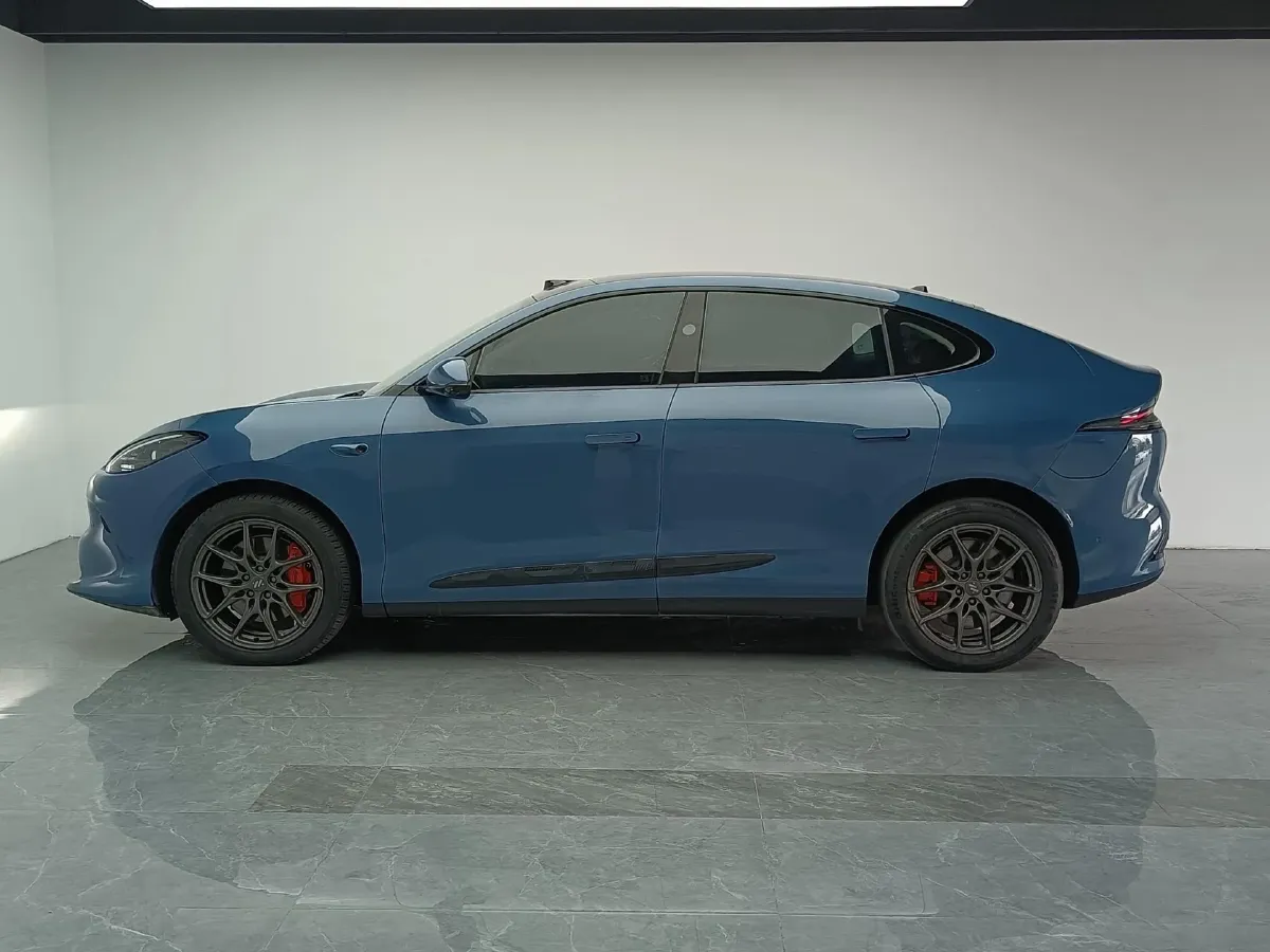 2025 IM LS6 BEV 75KWH,autocango,china used car exporter,china ev exporter,chinese used car exporter,chinese used ev exporter