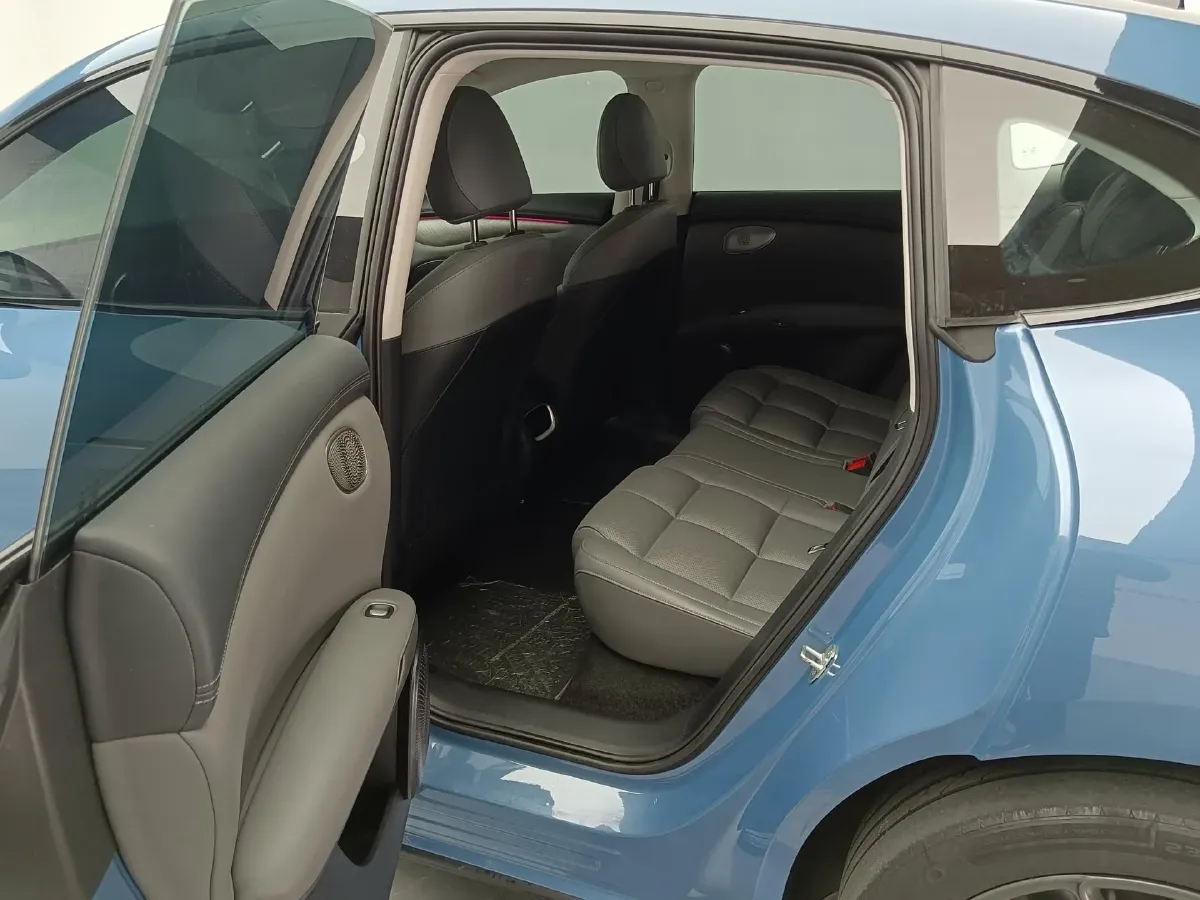 2025 IM LS6 BEV 75KWH,autocango,china used car exporter,china ev exporter,chinese used car exporter,chinese used ev exporter