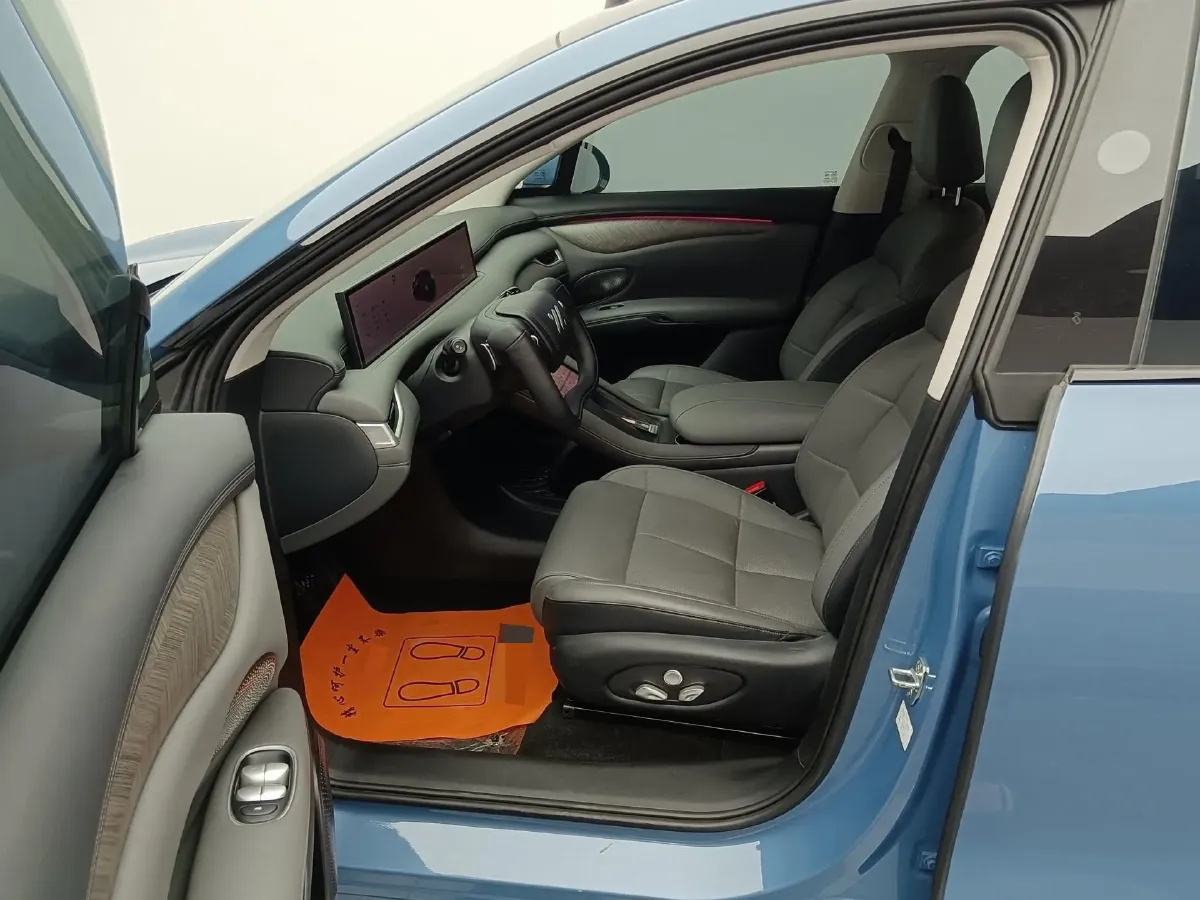 2025 IM LS6 BEV 75KWH,autocango,china used car exporter,china ev exporter,chinese used car exporter,chinese used ev exporter