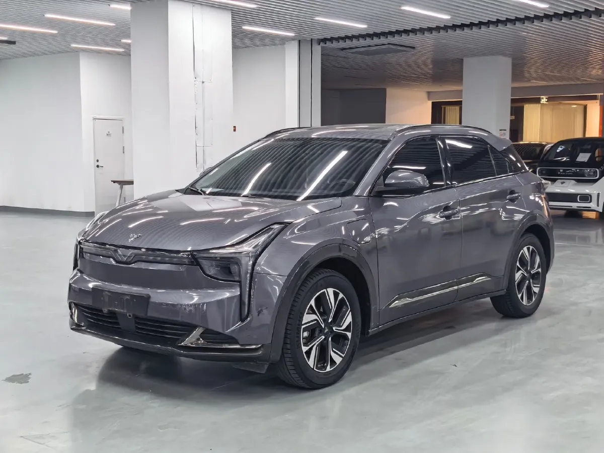 2022 Venucia Grand V 1.5T 190HP L4 7DCT,autocango,china used car exporter,china ev exporter,chinese used car exporter,chinese used ev exporter
