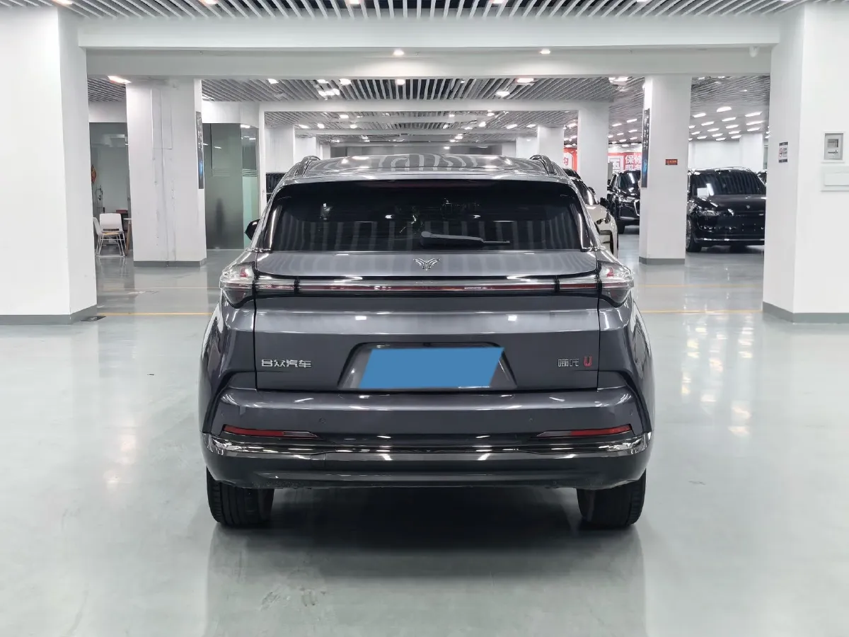 2022 Venucia Grand V 1.5T 190HP L4 7DCT,autocango,china used car exporter,china ev exporter,chinese used car exporter,chinese used ev exporter