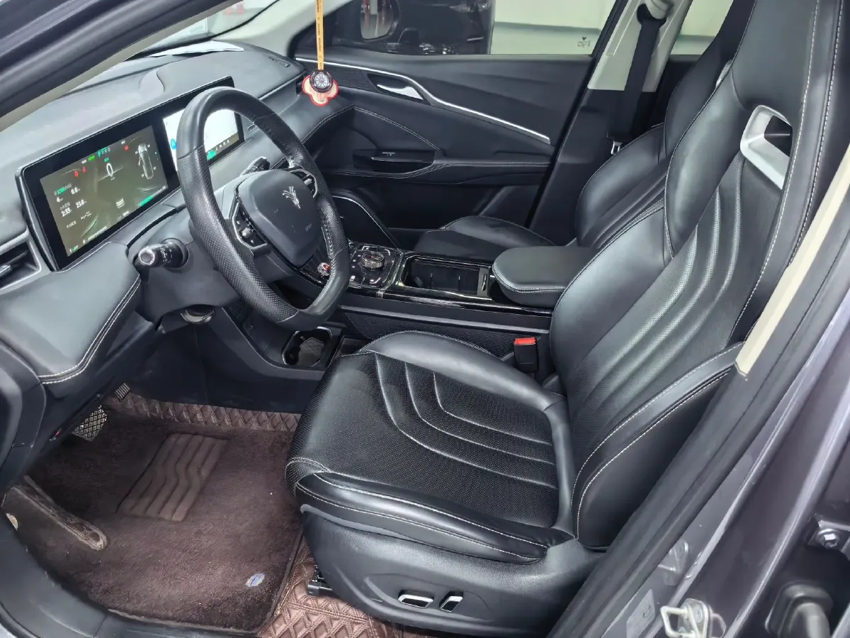 2022 Venucia Grand V 1.5T 190HP L4 7DCT,autocango,china used car exporter,china ev exporter,chinese used car exporter,chinese used ev exporter