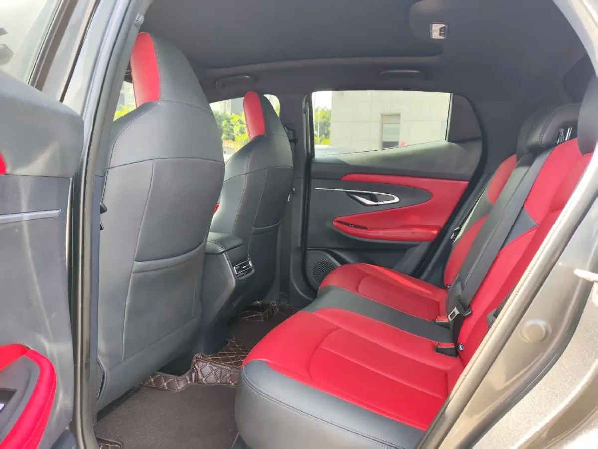 2020 ChangAn UNI-T 1.5T 180HP L4 7DCT,autocango,china used car exporter,china ev exporter,chinese used car exporter,chinese used ev exporter