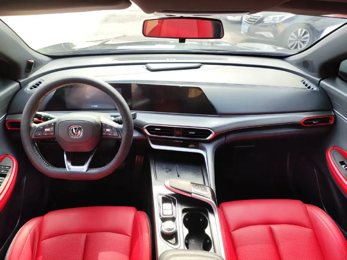 2020 ChangAn UNI-T 1.5T 180HP L4 7DCT,autocango,china used car exporter,china ev exporter,chinese used car exporter,chinese used ev exporter