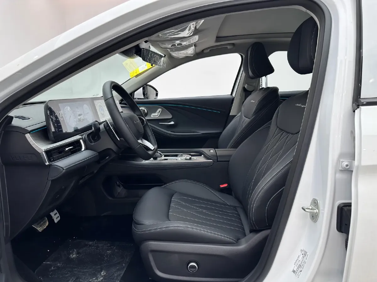 2025 Chery Arrizo 8 2.0T 254HP L4 7DCT,autocango,china used car exporter,china ev exporter,chinese used car exporter,chinese used ev exporter