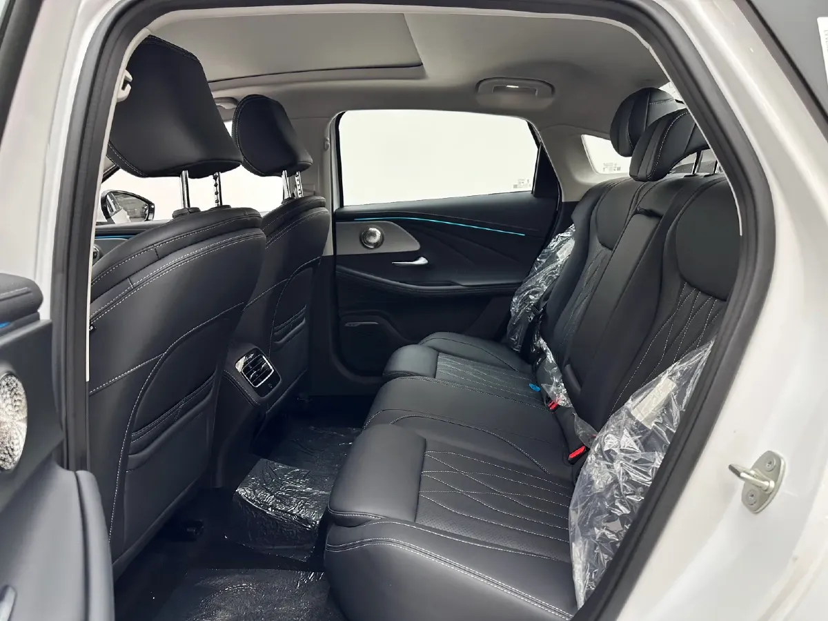 2025 Chery Arrizo 8 2.0T 254HP L4 7DCT,autocango,china used car exporter,china ev exporter,chinese used car exporter,chinese used ev exporter