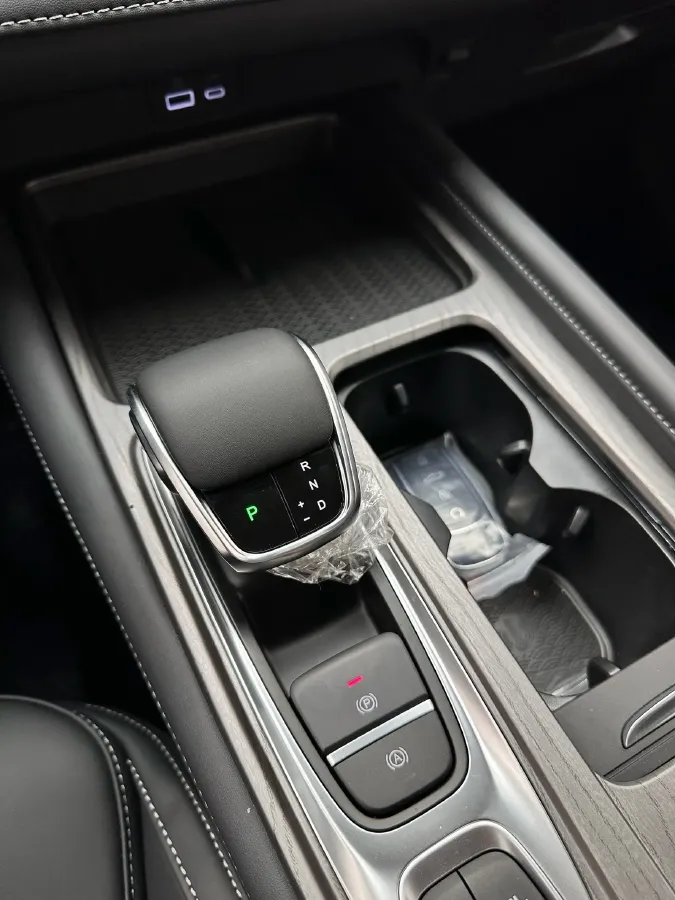 2025 Chery Arrizo 8 2.0T 254HP L4 7DCT,autocango,china used car exporter,china ev exporter,chinese used car exporter,chinese used ev exporter