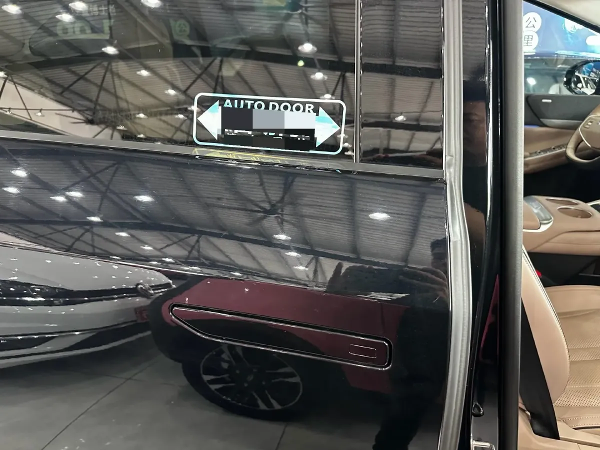 2024 Xpeng X9 BEV 84.5KWH,autocango,china used car exporter,china ev exporter,chinese used car exporter,chinese used ev exporter