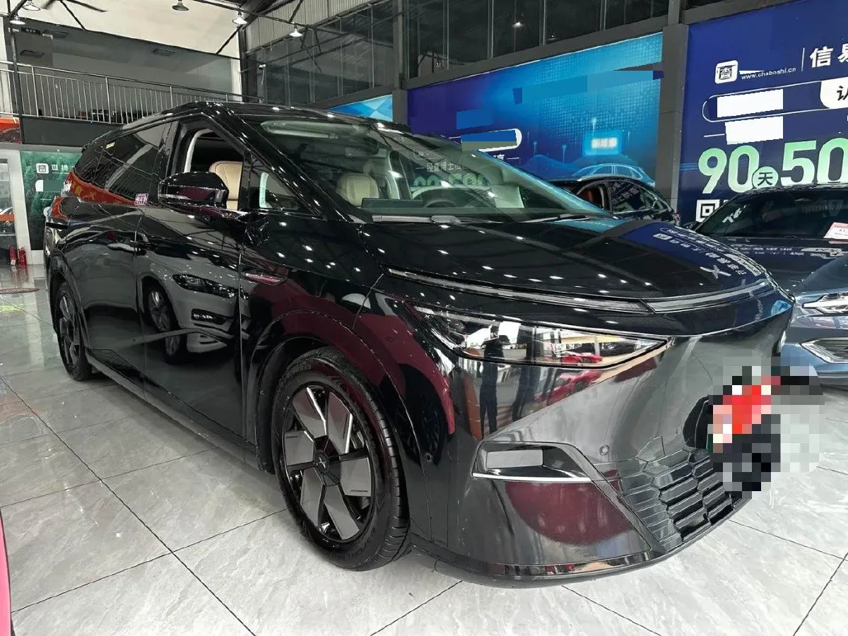2024 Xpeng X9 BEV 84.5KWH,autocango,china used car exporter,china ev exporter,chinese used car exporter,chinese used ev exporter