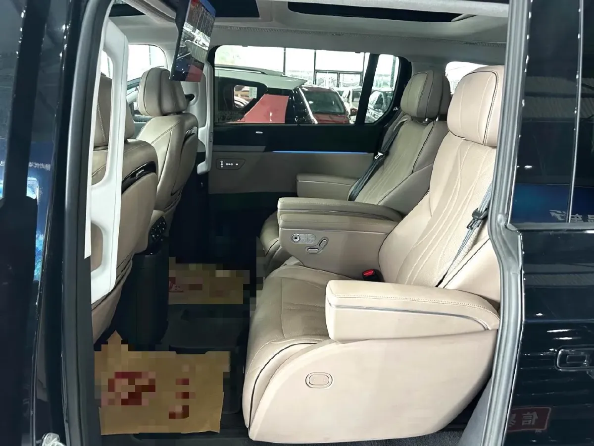 2024 Xpeng X9 BEV 84.5KWH,autocango,china used car exporter,china ev exporter,chinese used car exporter,chinese used ev exporter