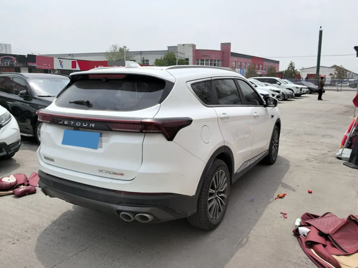 2023 ChangAn Oshan X7 Plus 1.5T 188HP L4 7DCT,autocango,china used car exporter,china ev exporter,chinese used car exporter,chinese used ev exporter