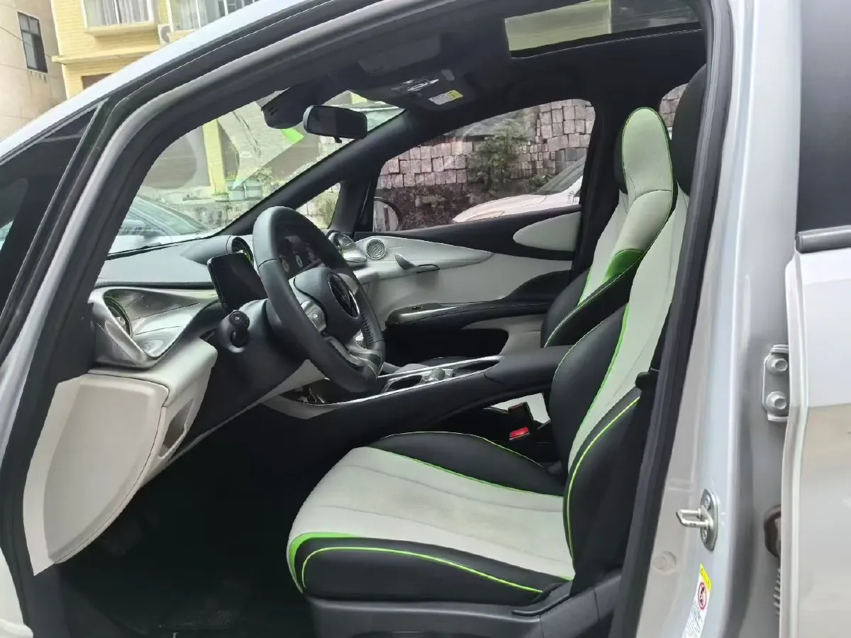 2021 BYD Dolphin BEV 44.9KWH,autocango,china used car exporter,china ev exporter,chinese used car exporter,chinese used ev exporter