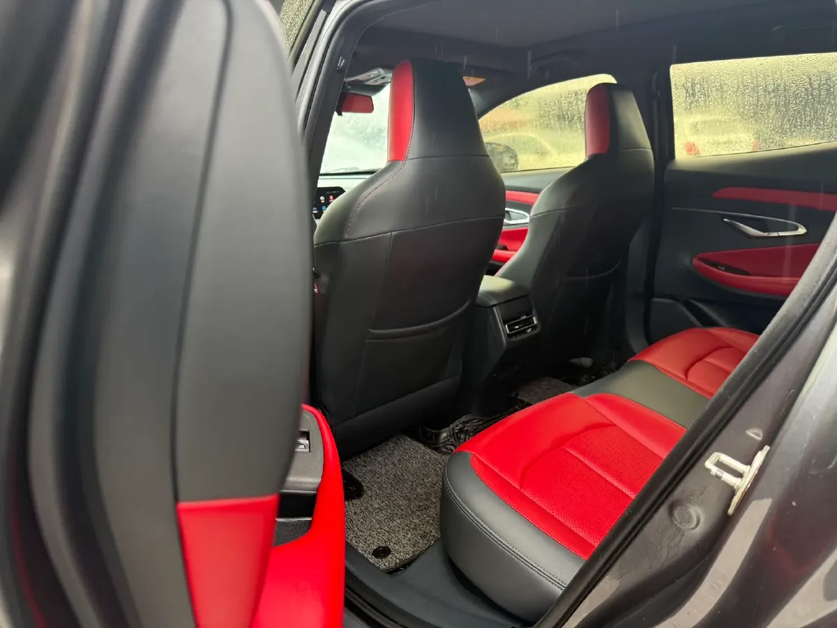 2020 ChangAn UNI-T 1.5T 180HP L4 7DCT,autocango,china used car exporter,china ev exporter,chinese used car exporter,chinese used ev exporter