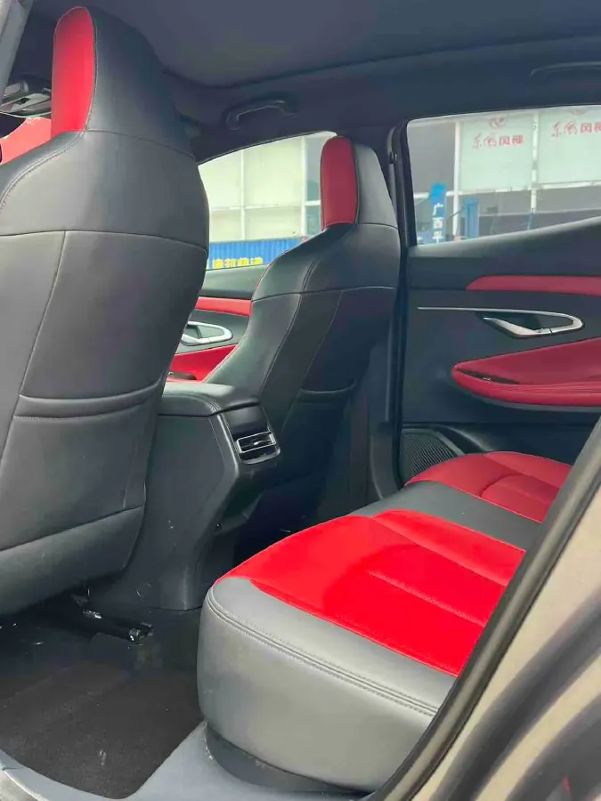 2020 ChangAn UNI-T 1.5T 180HP L4 7DCT,autocango,china used car exporter,china ev exporter,chinese used car exporter,chinese used ev exporter