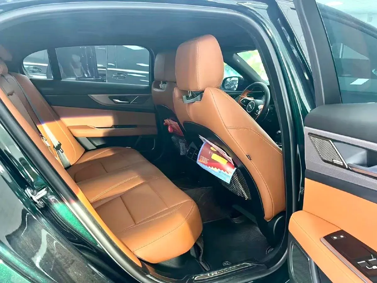 2023 Jaguar XEL 2.0T 250HP L4 8AT,autocango,china used car exporter,china ev exporter,chinese used car exporter,chinese used ev exporter