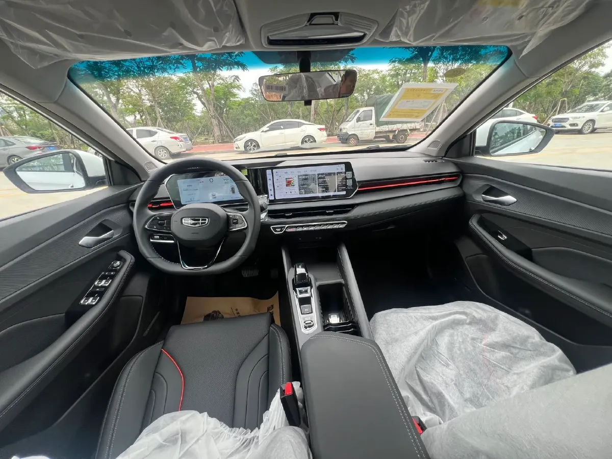 2024 Geely Binray 1.5T 181HP L4 7DCT,autocango,china used car exporter,china ev exporter,chinese used car exporter,chinese used ev exporter