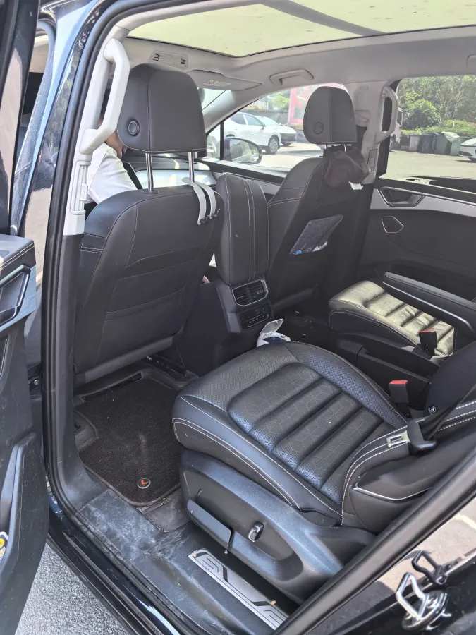 2022 Volkswagen Talagon 2.0T 220HP L4 7DCT,autocango,china used car exporter,china ev exporter,chinese used car exporter,chinese used ev exporter