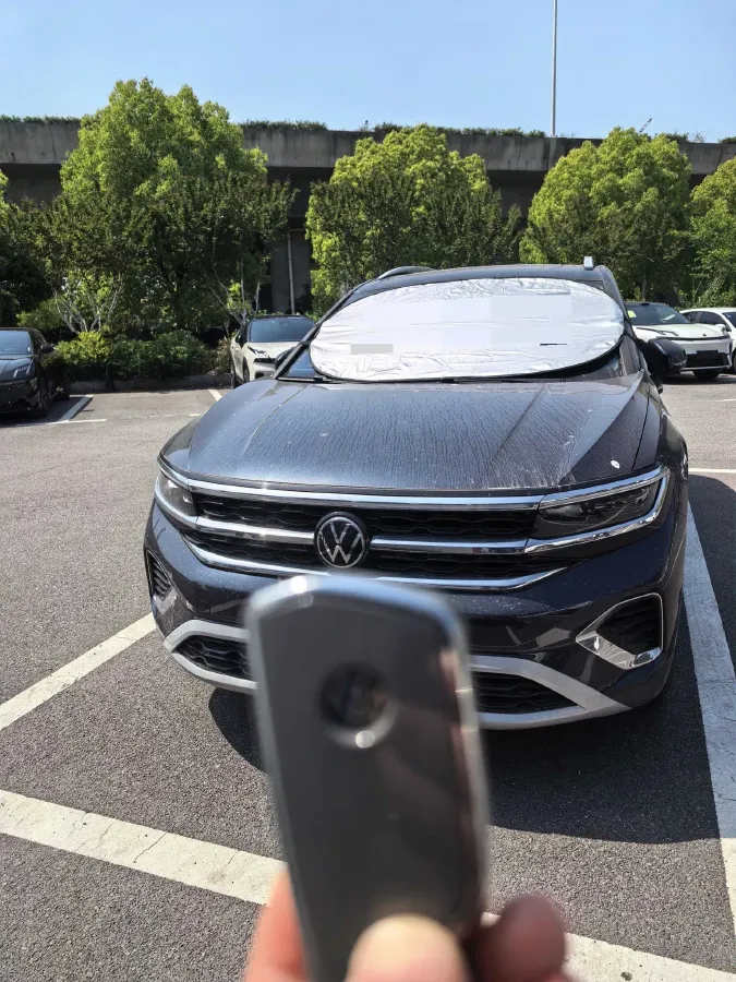 2022 Volkswagen Talagon 2.0T 220HP L4 7DCT,autocango,china used car exporter,china ev exporter,chinese used car exporter,chinese used ev exporter