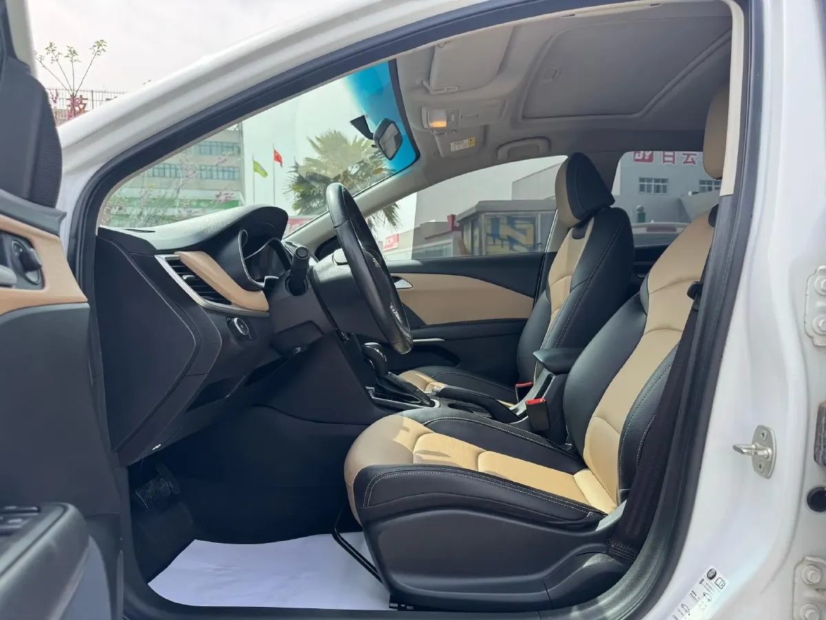 2022 Chevrolet Monza 1.5L 113HP L4 6AT,autocango,china used car exporter,china ev exporter,chinese used car exporter,chinese used ev exporter